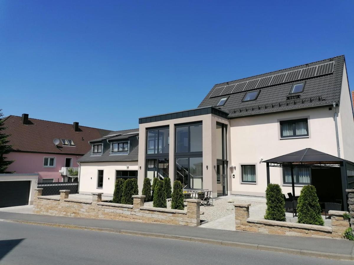 Landgasthof Niebler Adelsdorf Exterior foto